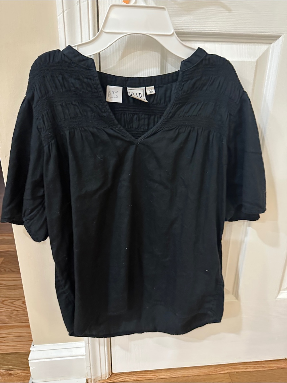 GAP Black V-Neck Pintuck Women's Top